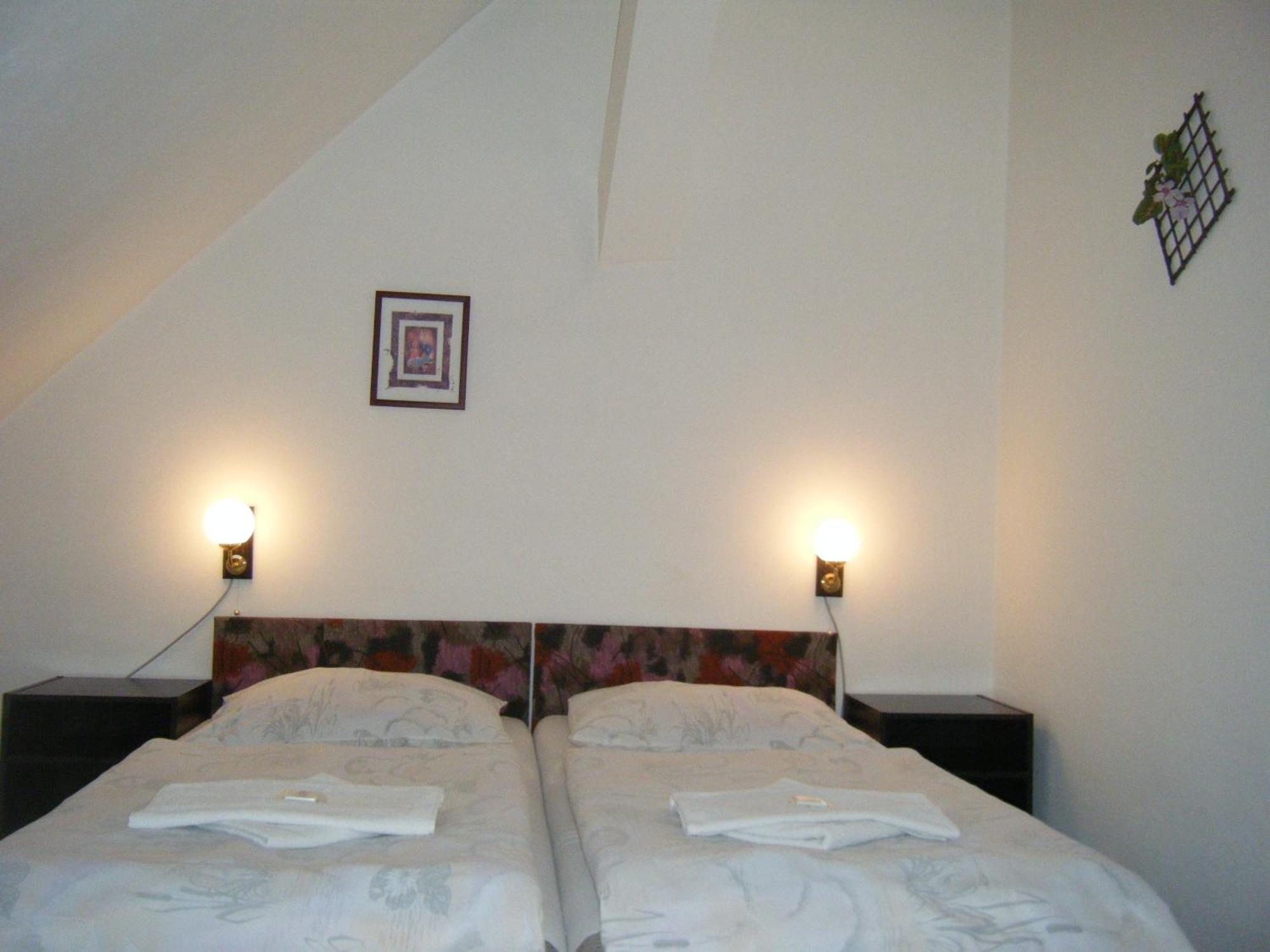 Hotel Parkan Прахатице Стая снимка