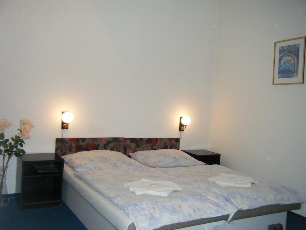 Hotel Parkan Прахатице Стая снимка